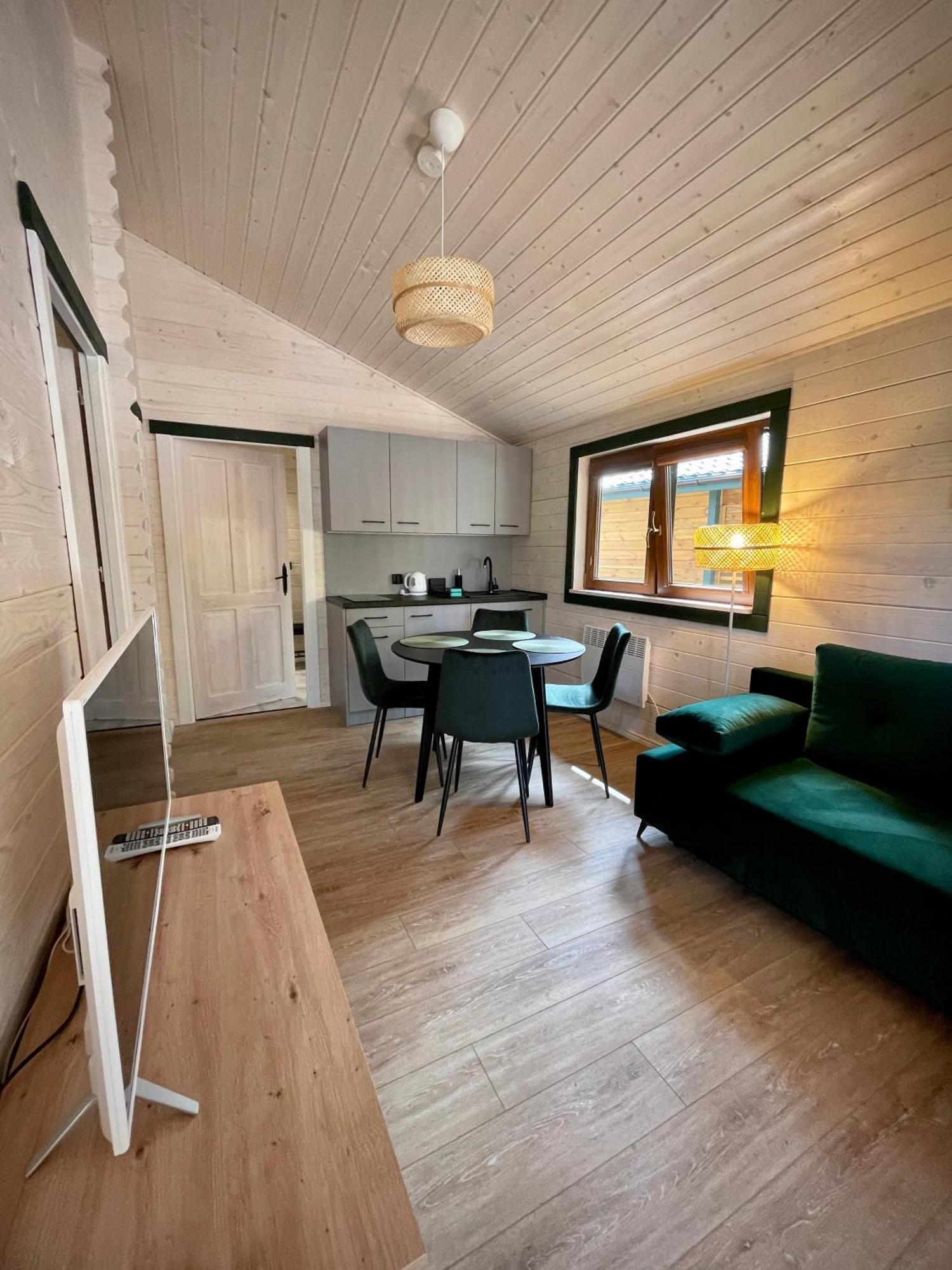 Osrodek Wypoczynkowy "Julia" W Samociazku Hotel Samociążek Eksteriør billede